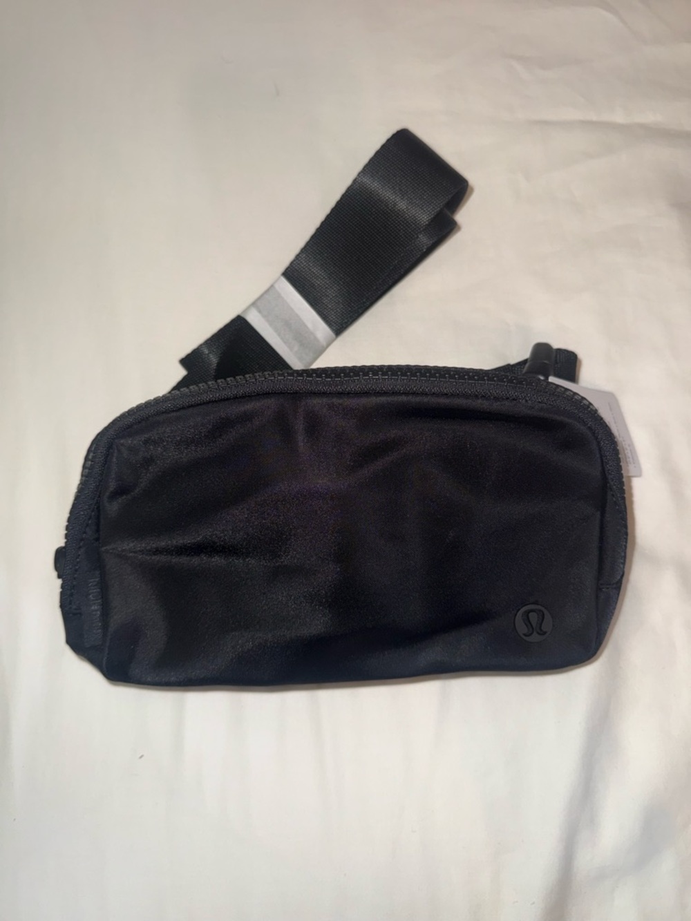 Lululemon Everywhere Belt Bag NWT